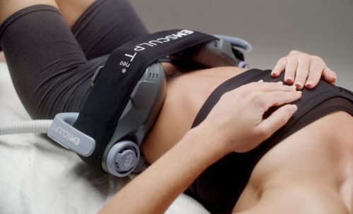 Emsculpt_Neo_PIC_Female-Lateral-Abdomen_0656_ENUS100